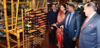 MoS for Development of North Eastern Region (I/C) Dr. Jitendra Singh visiting the Bamboo and Cane Cluster Stalls established by 8 states of NE Region and Exhibition Stalls established by various Departments of J&K, during the inauguration of the workshop-cum-exhibition