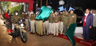 The DS & DG (LS), DRDO, Dr. A.K. Singh and the DG CRPF, Dr. A.P. Maheshwari flagging off the Motor Bike Ambulance ‘Rakshita’, at a function, in New Delhi on January 18, 2021