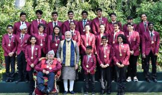 Prime Minister, Narendra Modi with the awardees of Pradhan Mantri Rashtriya Bal Puraskar 2020, in New Delhi on January 24, 2020