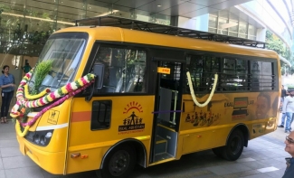 Launch of a new mobile computer lab with solar panels